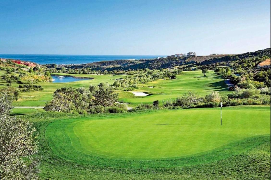 Casares Beach Golf Apartment With Private Garden Direct Pool Access Экстерьер фото